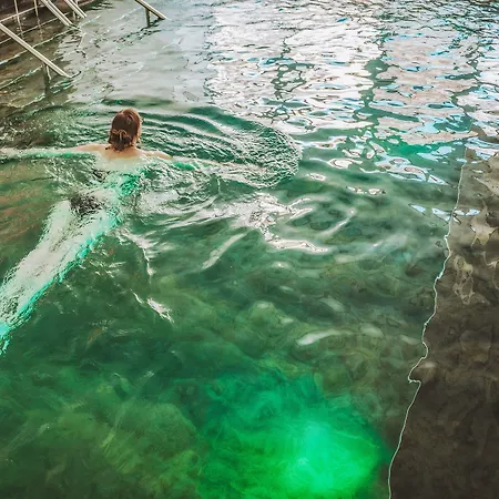 Therme 51° Physio & Hotel