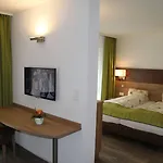 Therme 51° Physio & 4* Leukerbad