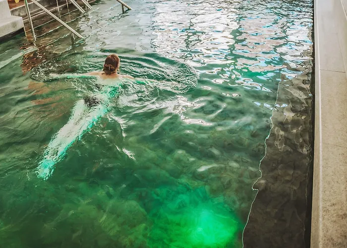 Therme 51° Physio & Hotel